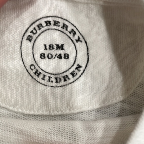 Burberry - Picture 3 of 3